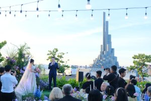 ảnh cưới dưới tháp nghinh phong