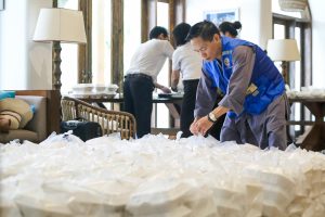 chung tay hỗ trợ bà con vùng lũ